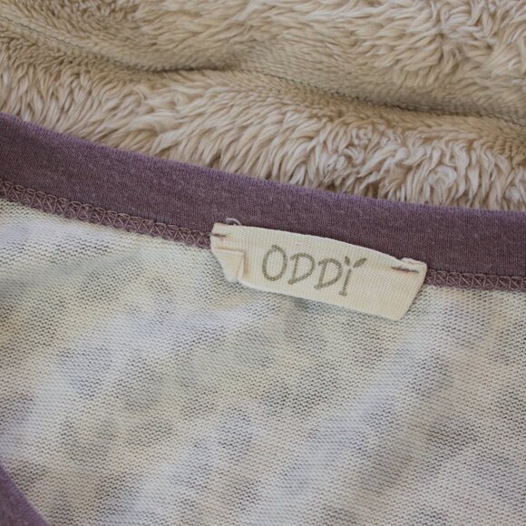 Oddy Short Sleeve Animal Print Top Size Small - Picture 7 of 8